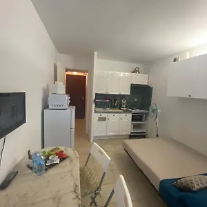 Joli Neuf Av Terrasse à 50 M De La Et Gare Appartamento